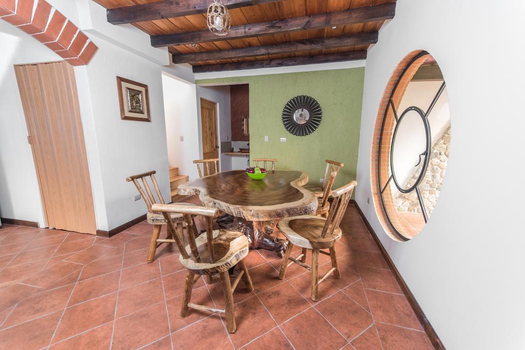 Villas Jucanya Super Higienizadas Panajachel Room photo