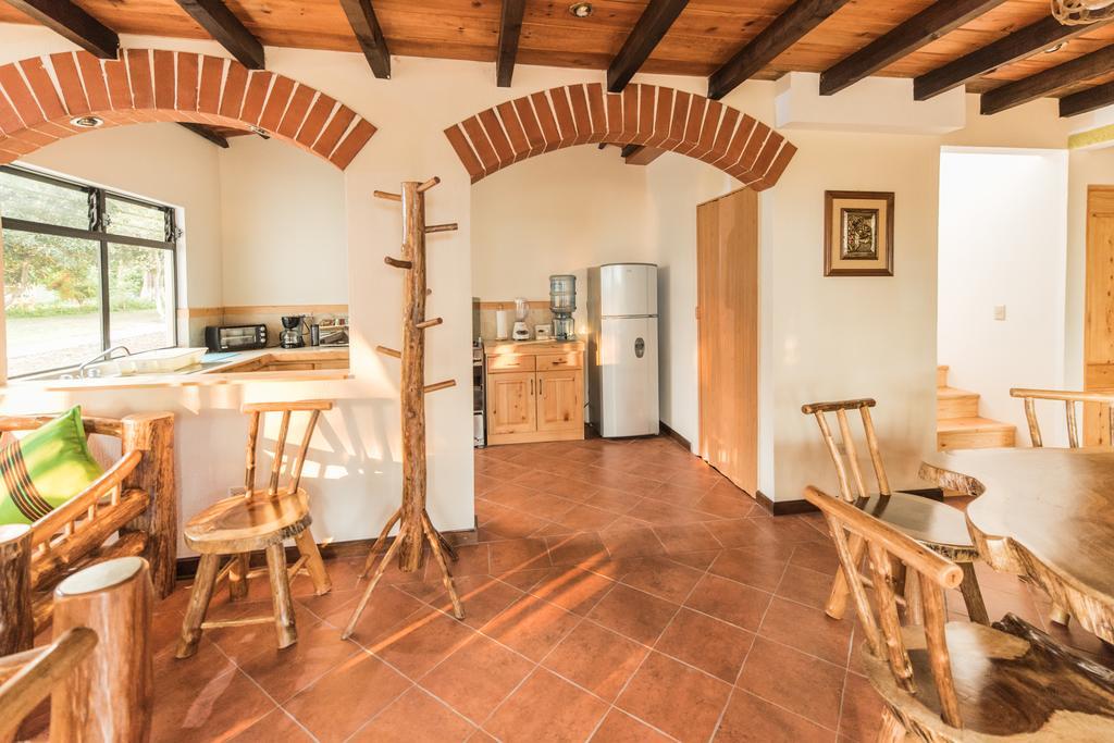 Villas Jucanya Super Higienizadas Panajachel Room photo