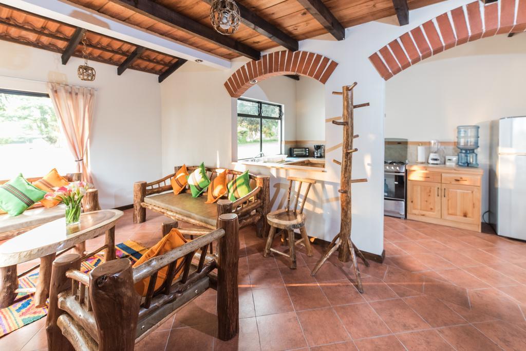 Villas Jucanya Super Higienizadas Panajachel Room photo
