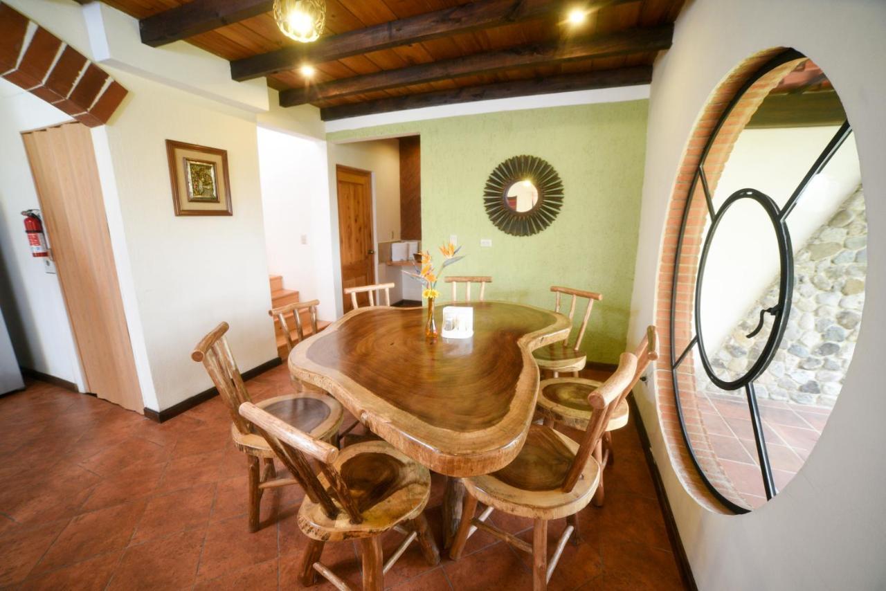 Villas Jucanya Super Higienizadas Panajachel Exterior photo